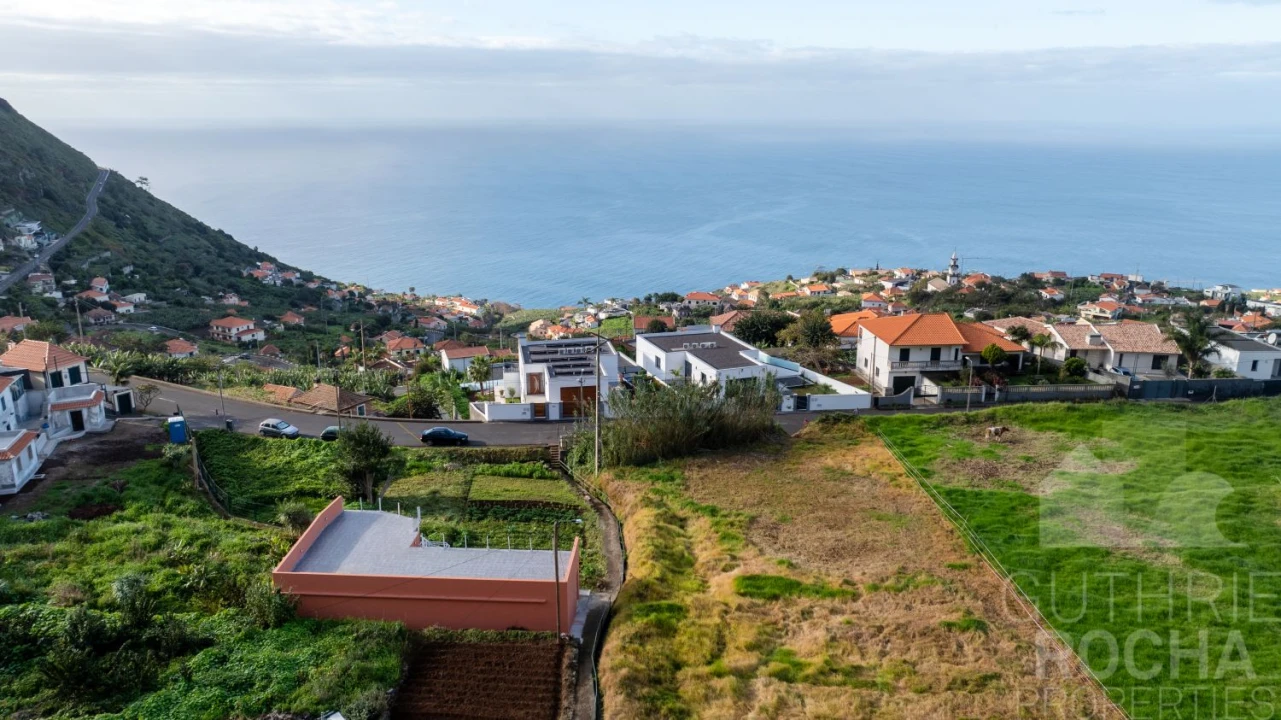 Moradia T3 para Venda em Fajã da Ovelha Foto 15