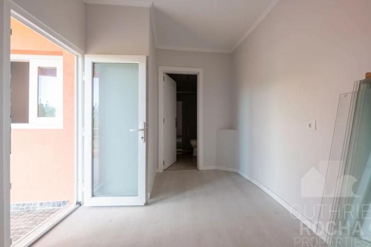 Moradia T3 para Venda em Fajã da Ovelha Foto 12