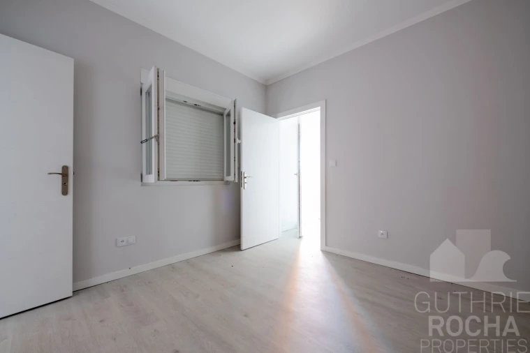 Moradia T3 para Venda em Fajã da Ovelha Foto 8