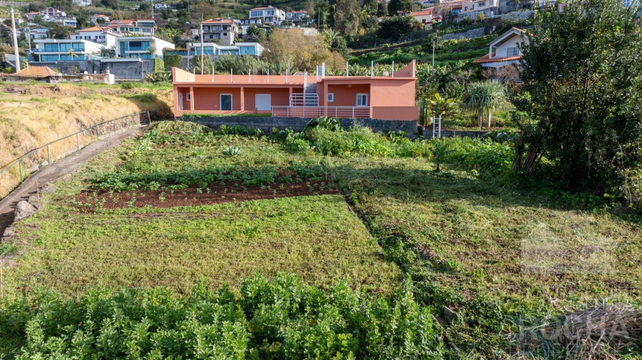 Moradia T3 para Venda em Fajã da Ovelha Foto 16