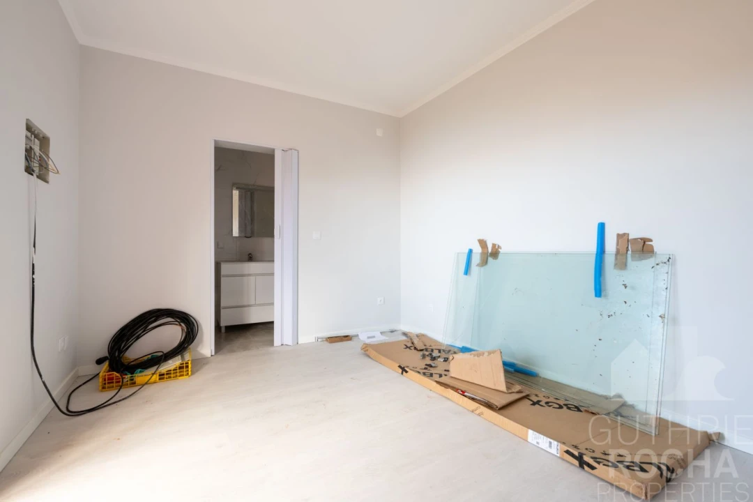 Moradia T3 para Venda em Fajã da Ovelha Foto 9