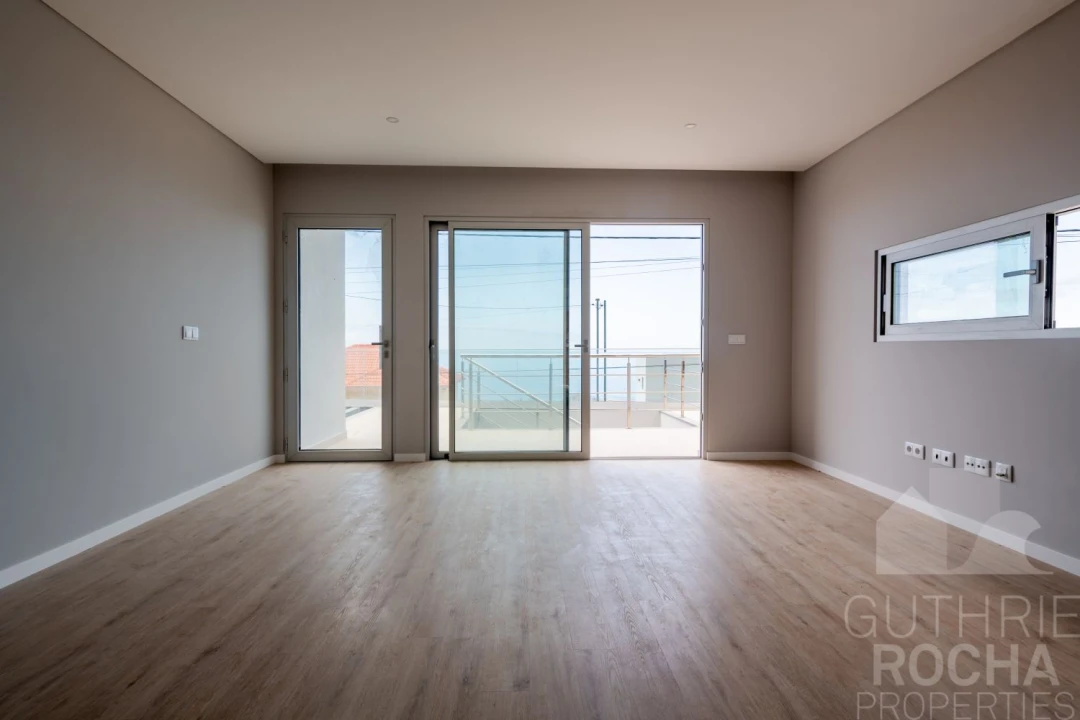 Moradia T4 para Venda em Paul do Mar Foto 25