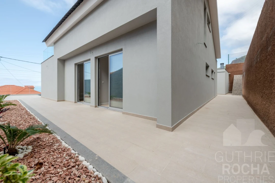 Moradia T4 para Venda em Paul do Mar Foto 5