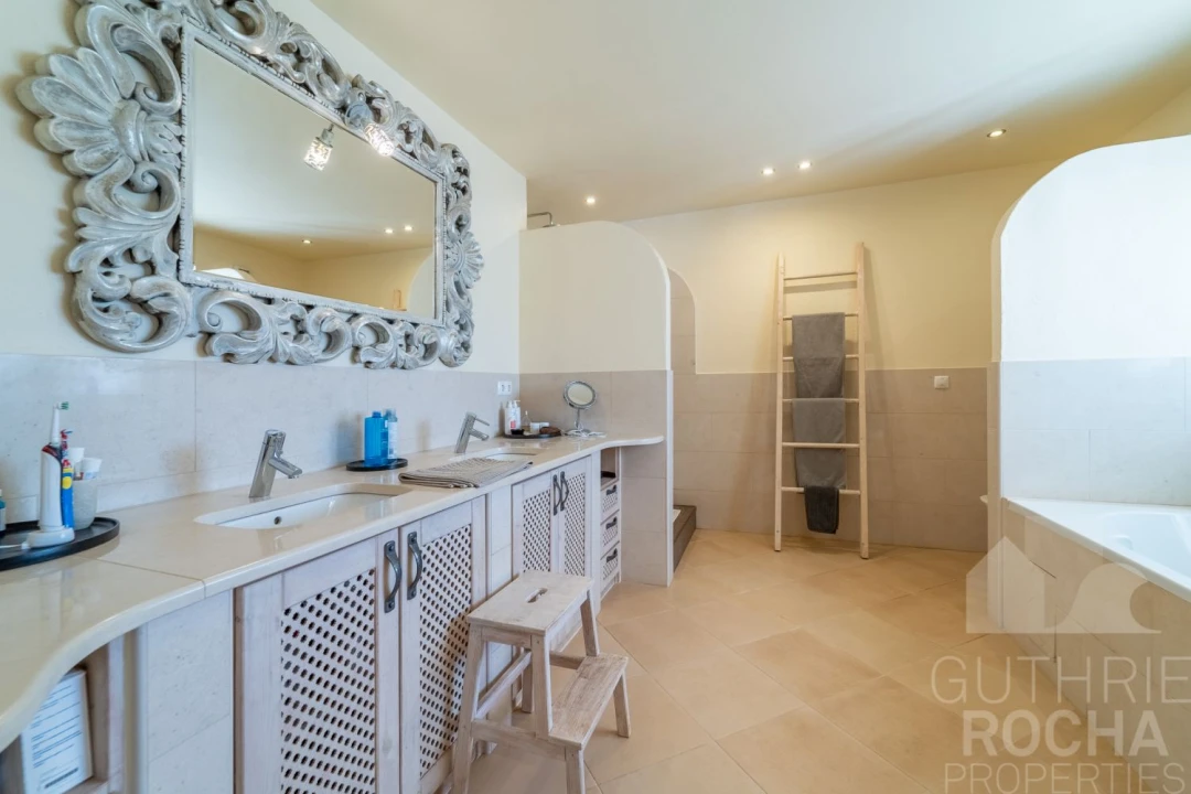 Moradia T5 para Venda em Aljezur Foto 24