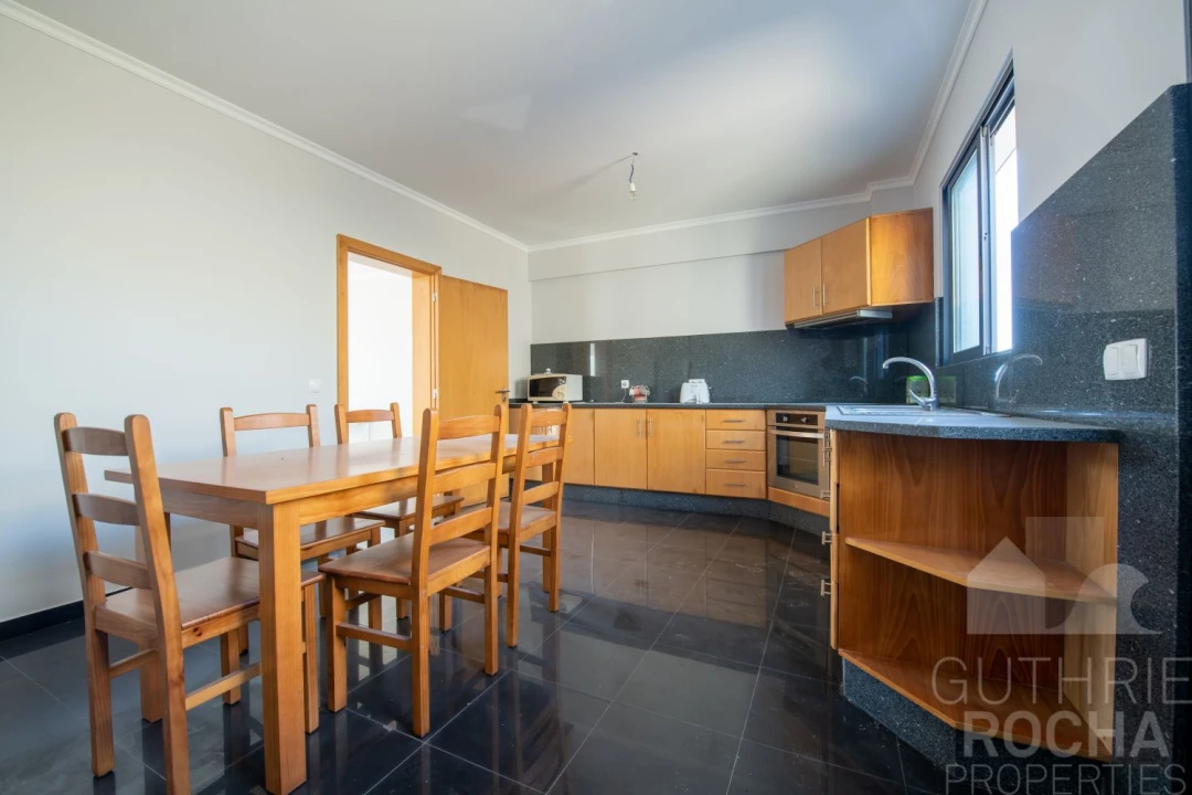 Moradia T3 para Venda em Prazeres Foto 26