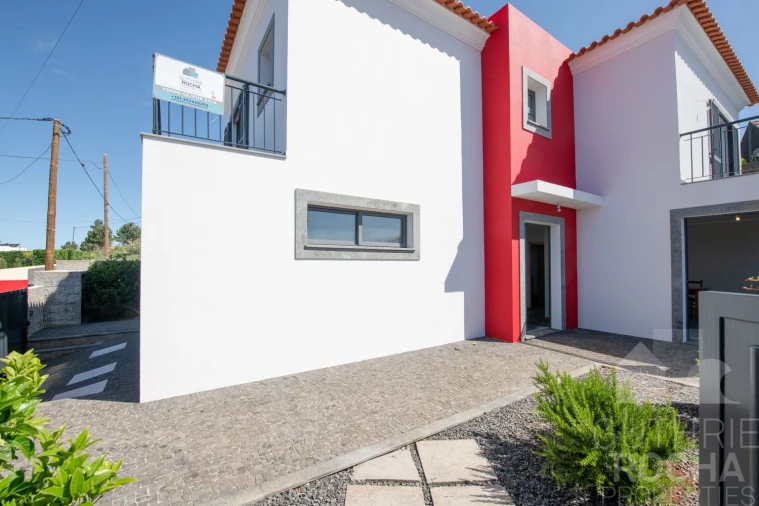 Moradia T3 para Venda em Prazeres Foto 23