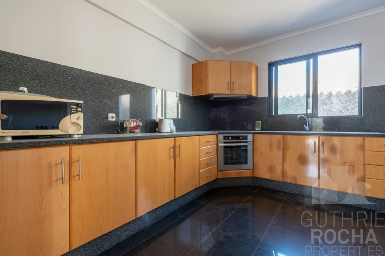 Moradia T3 para Venda em Prazeres Foto 18