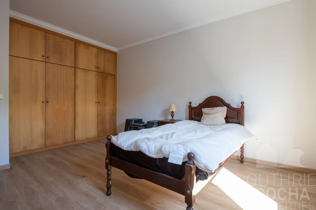 Moradia T3 para Venda em Prazeres Foto 25