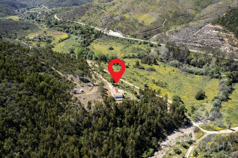 Moradia T4 para Venda em São Teotónio Foto 35