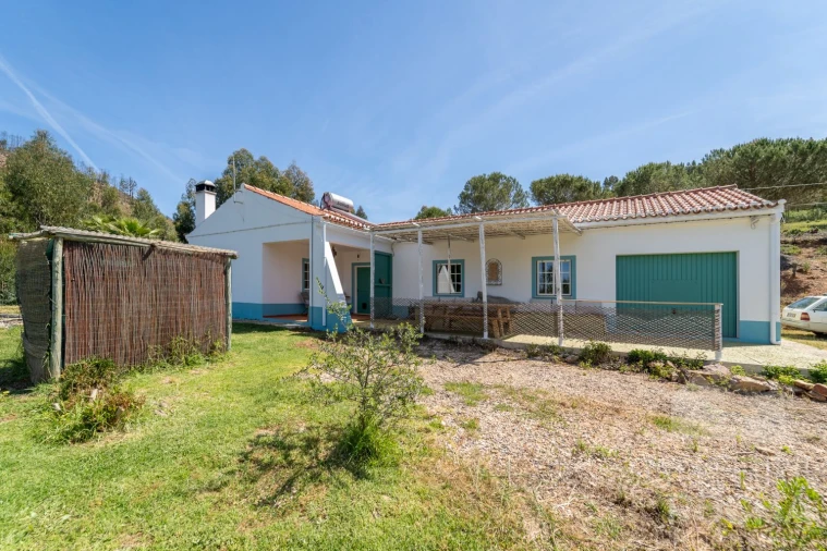 Moradia T4 para Venda em São Teotónio Foto 2