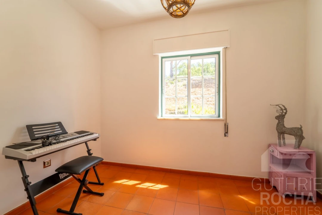 Moradia T4 para Venda em São Teotónio Foto 25