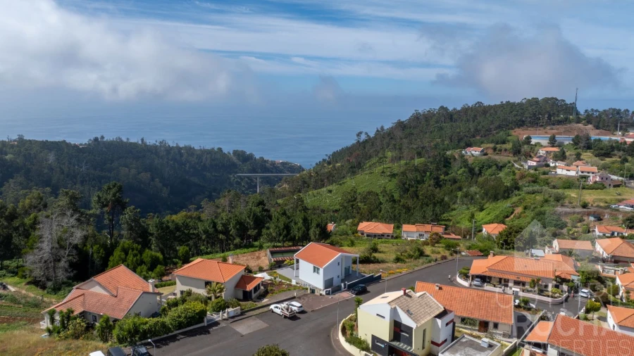 Moradia T3 para Venda em Prazeres Foto 28