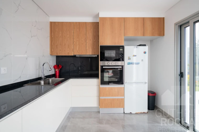 Moradia T3 para Venda em Prazeres Foto 7