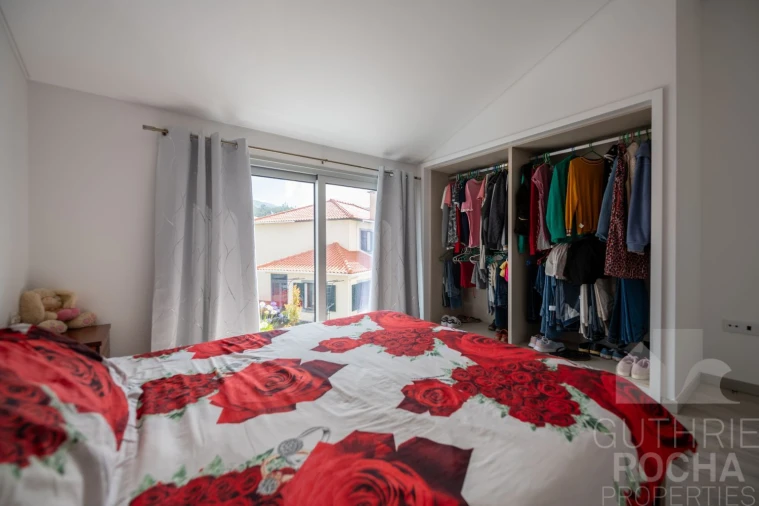 Moradia T3 para Venda em Prazeres Foto 24