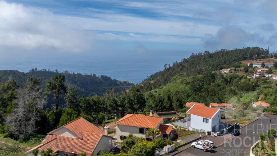 Moradia T3 para Venda em Prazeres Foto 11