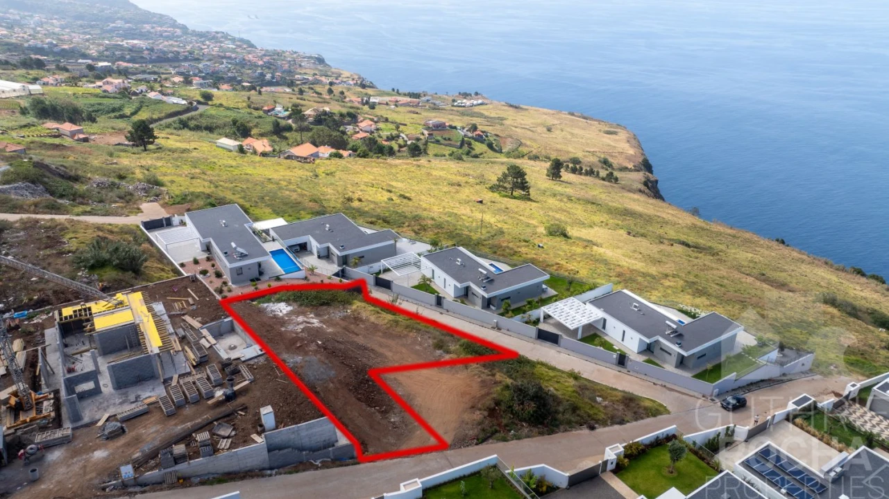 Terreno para Venda em Prazeres Foto 2