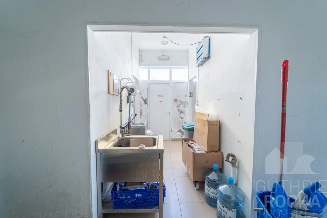 Loja para Venda em Rogil Foto 18