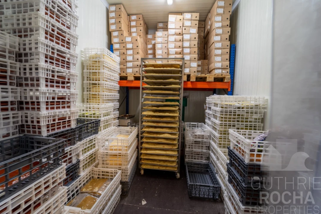 Loja para Venda em Rogil Foto 14