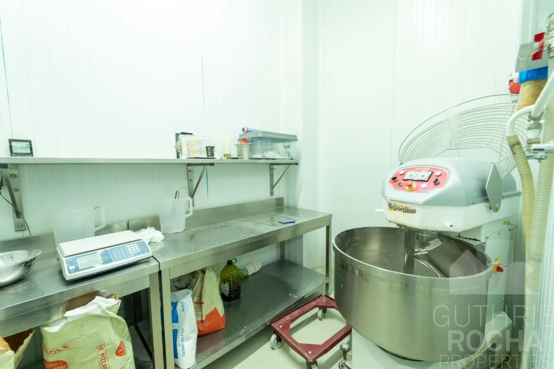 Loja para Venda em Rogil Foto 21