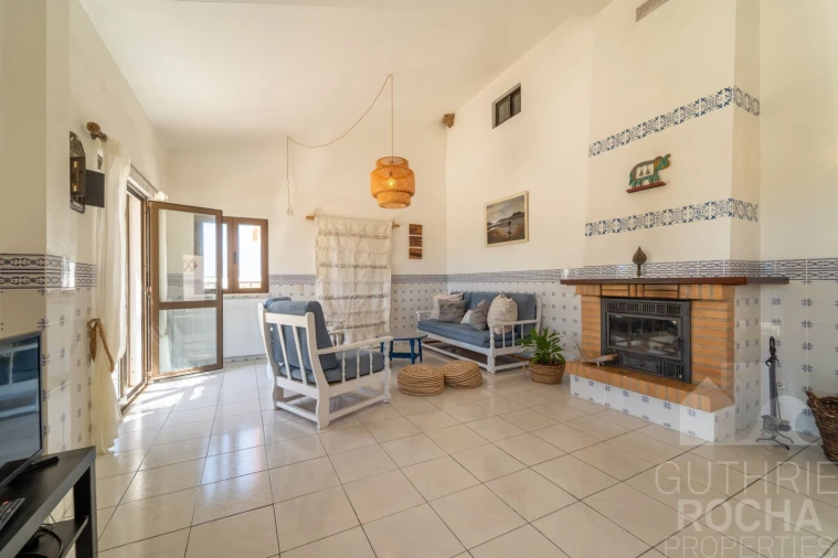 Moradia T2 para Venda em Aljezur Foto 9