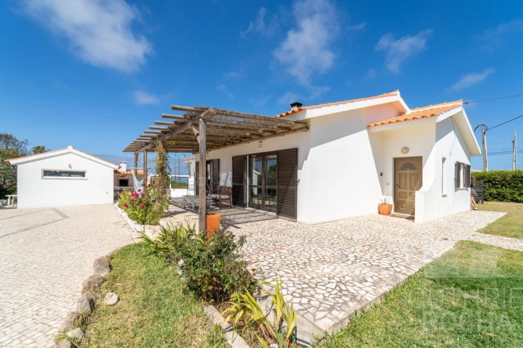 Moradia T2 para Venda em Aljezur Foto 3