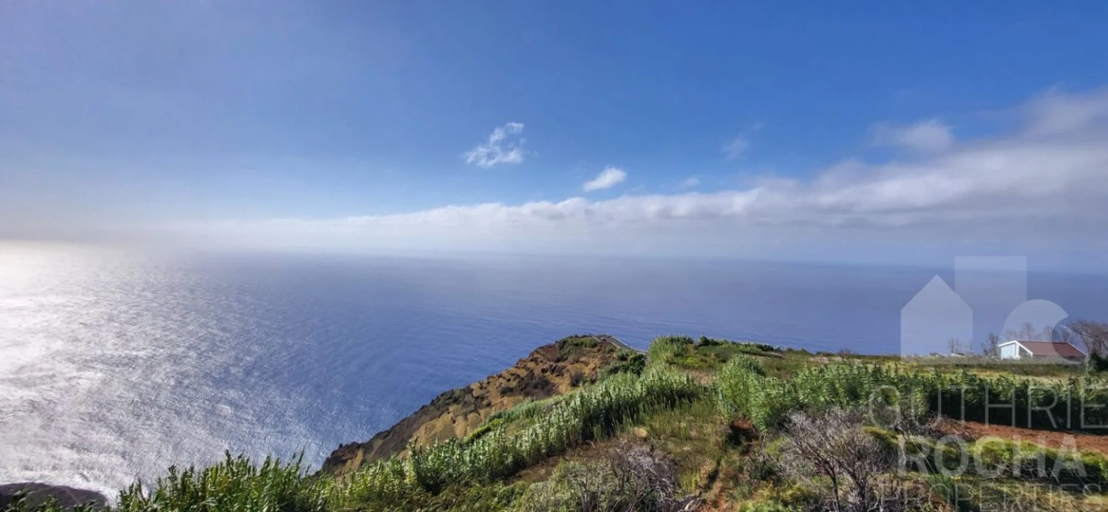 Terreno para Venda em Porto Moniz Foto 6