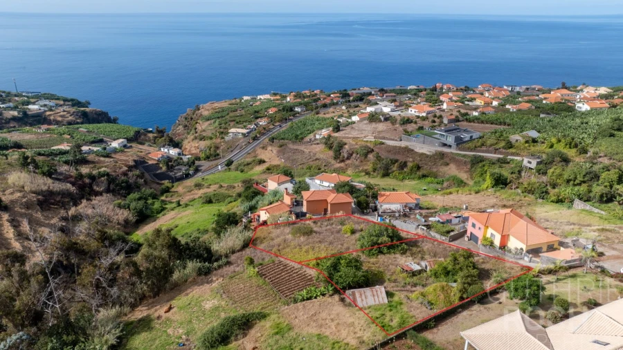Terreno para Venda em Estreito da Calheta Foto 9
