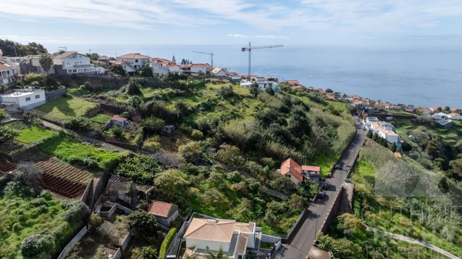 Terreno para Venda em Arco da Calheta Foto 5