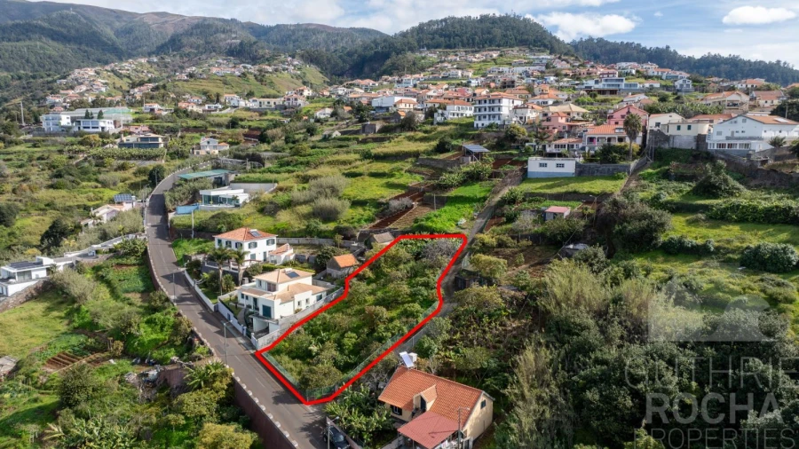 Terreno para Venda em Arco da Calheta Foto 10