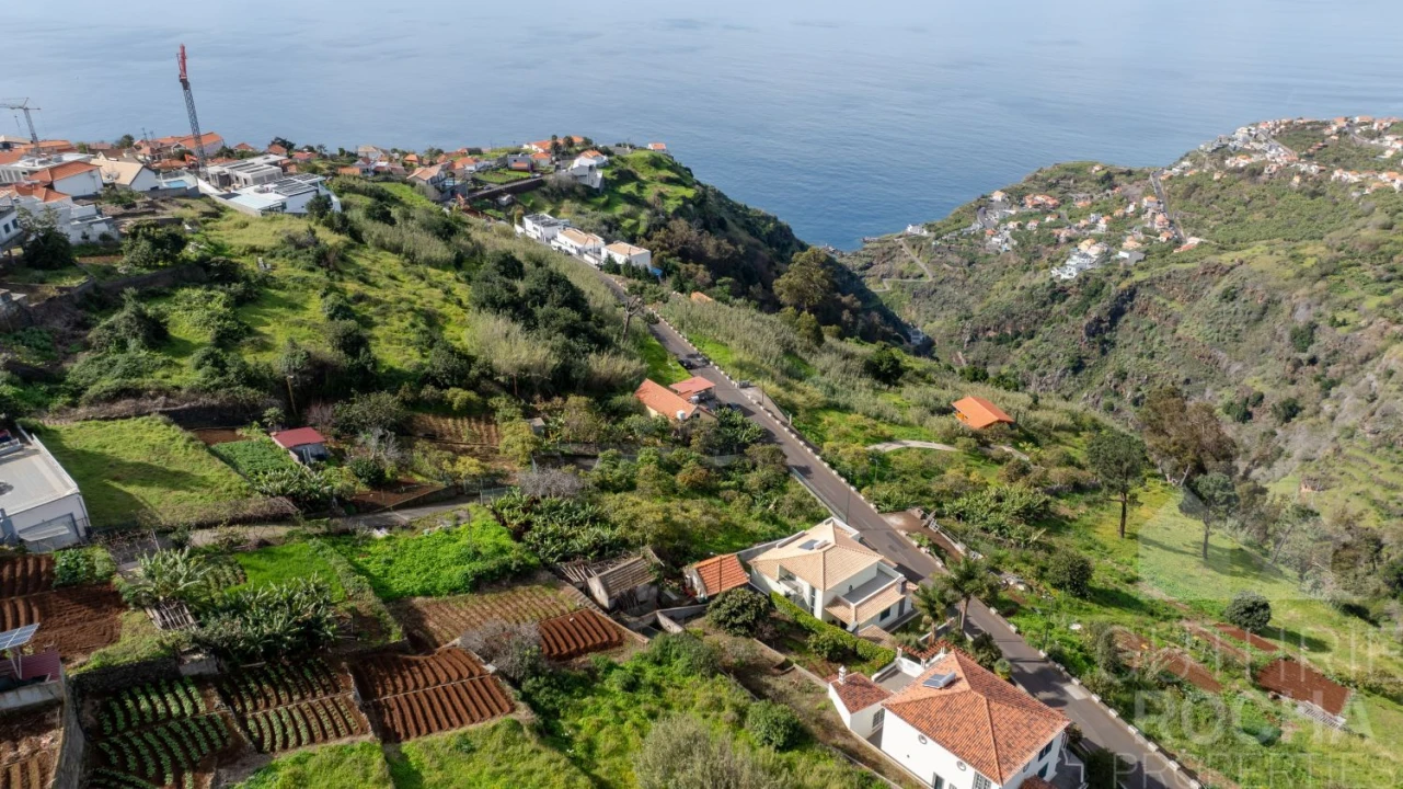 Terreno para Venda em Arco da Calheta Foto 11