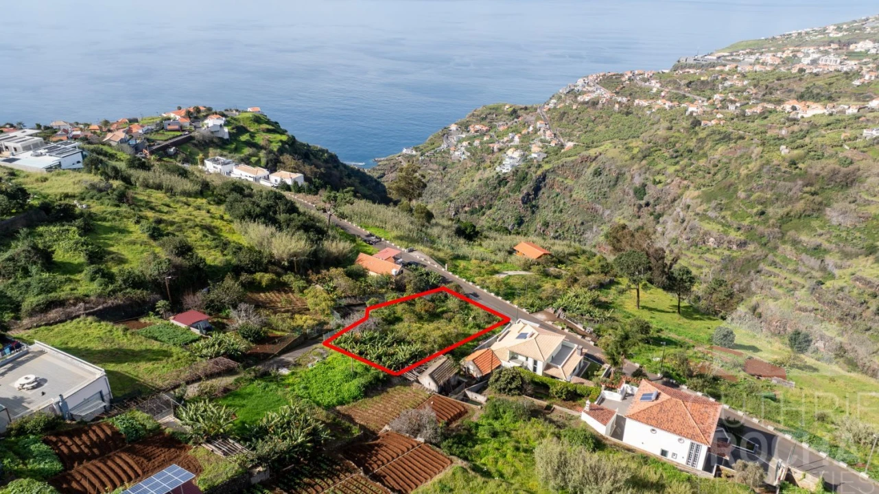 Terreno para Venda em Arco da Calheta Foto 7