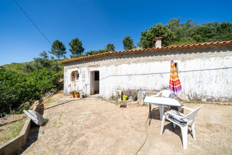 Quinta T0 para Venda em Monchique Foto 6