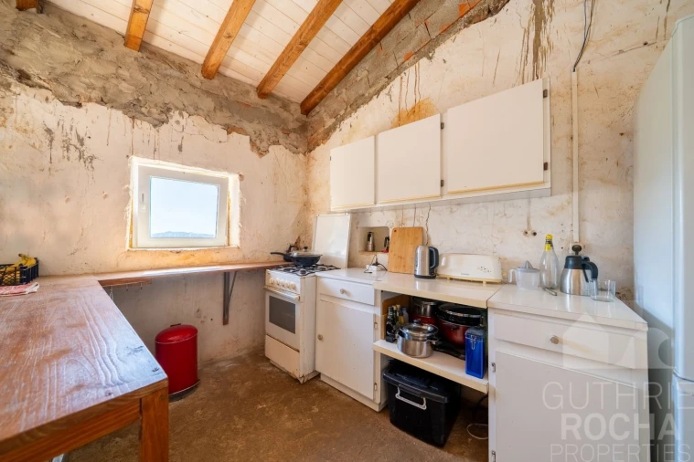 Quinta T0 para Venda em Monchique Foto 9