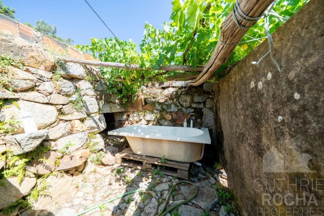 Quinta T0 para Venda em Monchique Foto 17