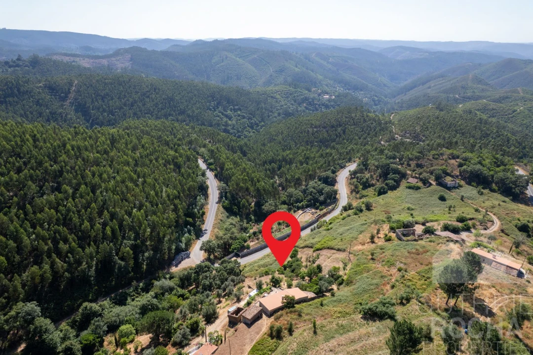 Quinta T0 para Venda em Monchique Foto 5