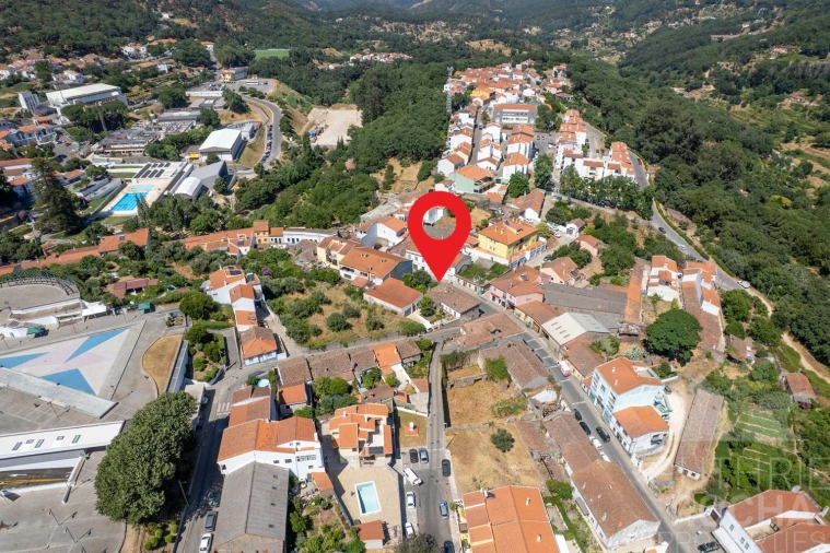 Moradia T6 para Venda em Monchique Foto 8