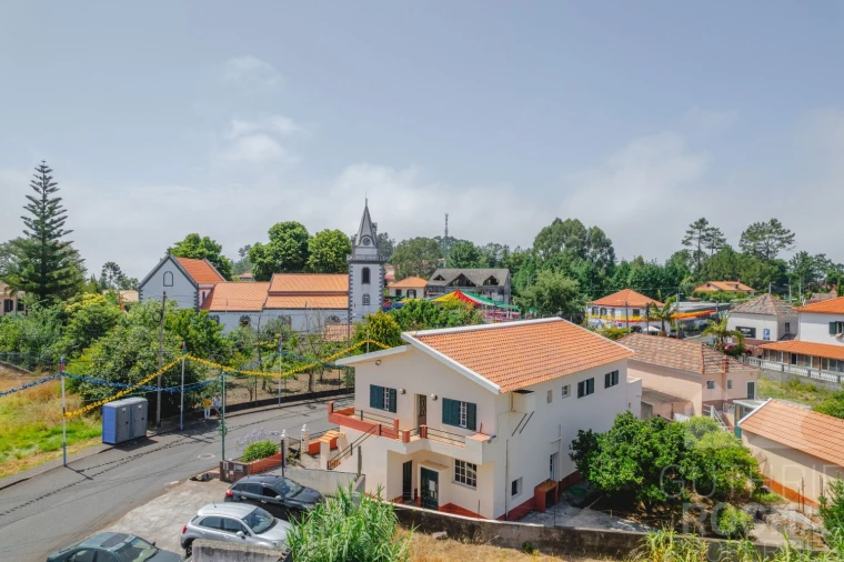 Moradia T5 para Venda em Prazeres