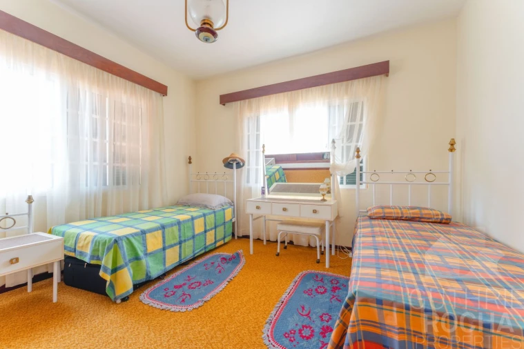 Moradia T5 para Venda em Prazeres Foto 16