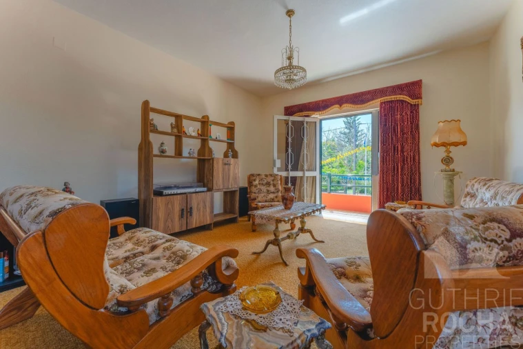 Moradia T5 para Venda em Prazeres Foto 8