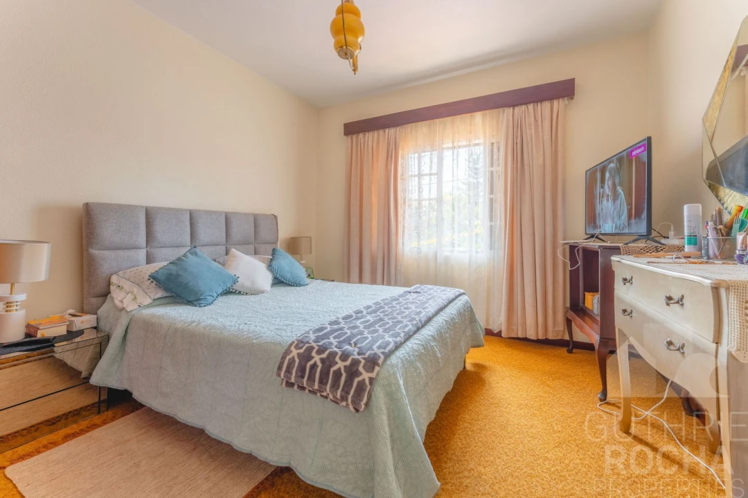 Moradia T5 para Venda em Prazeres Foto 7