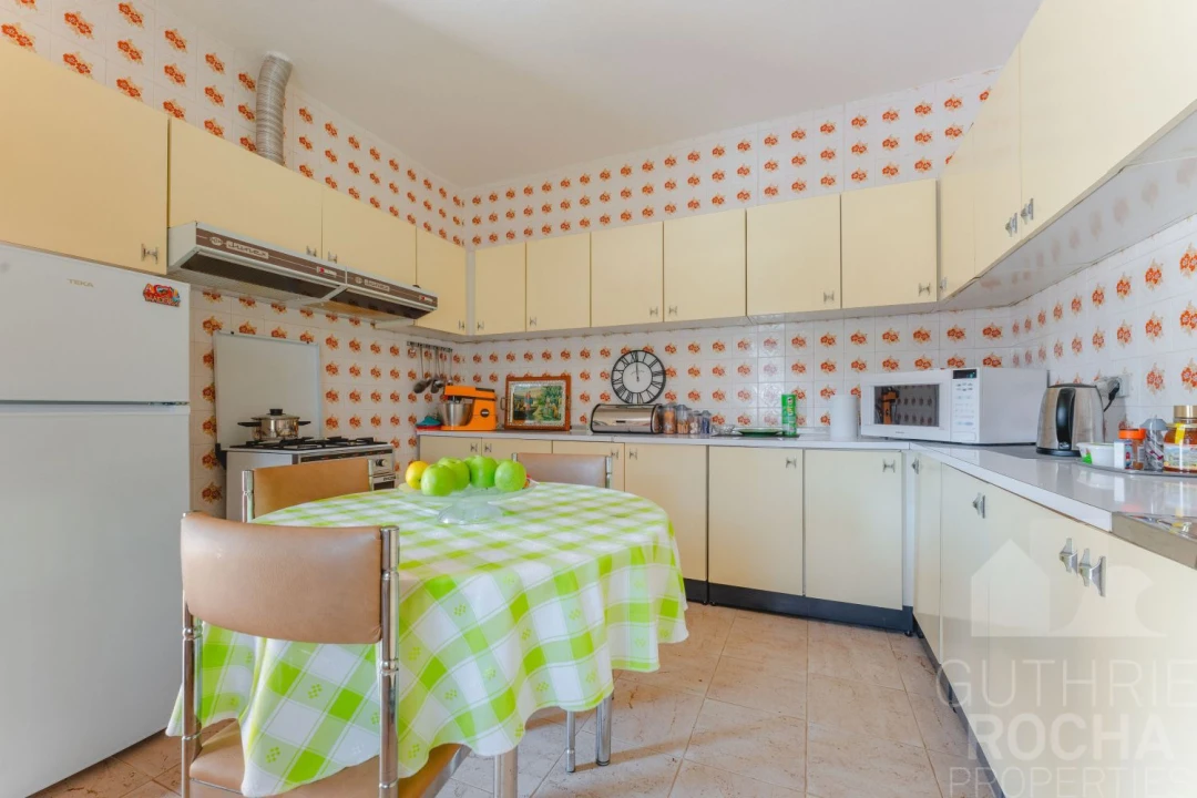 Moradia T5 para Venda em Prazeres Foto 5