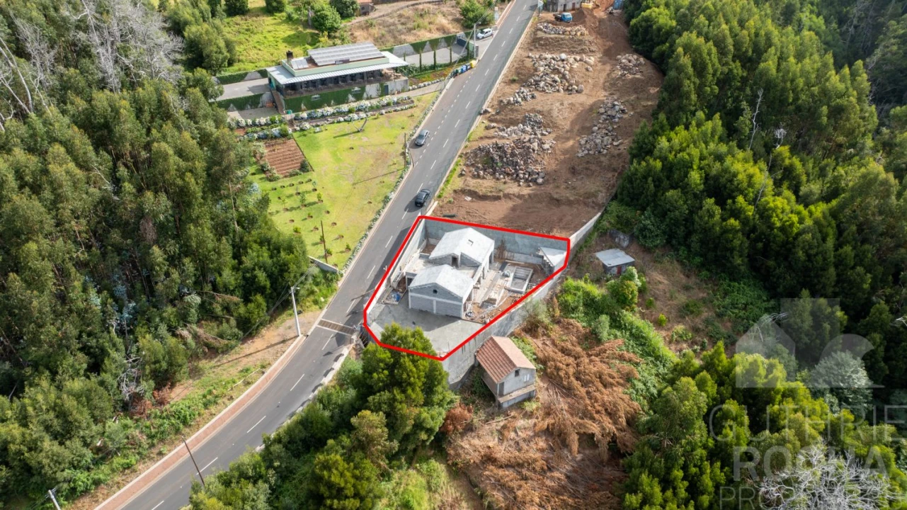 Moradia T2 para Venda em Calheta Foto 16