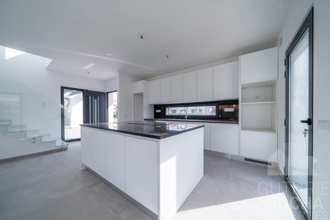 Moradia T3 para Venda em Aljezur Foto 12