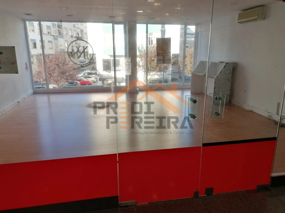 Loja para Venda em Odivelas Foto 1