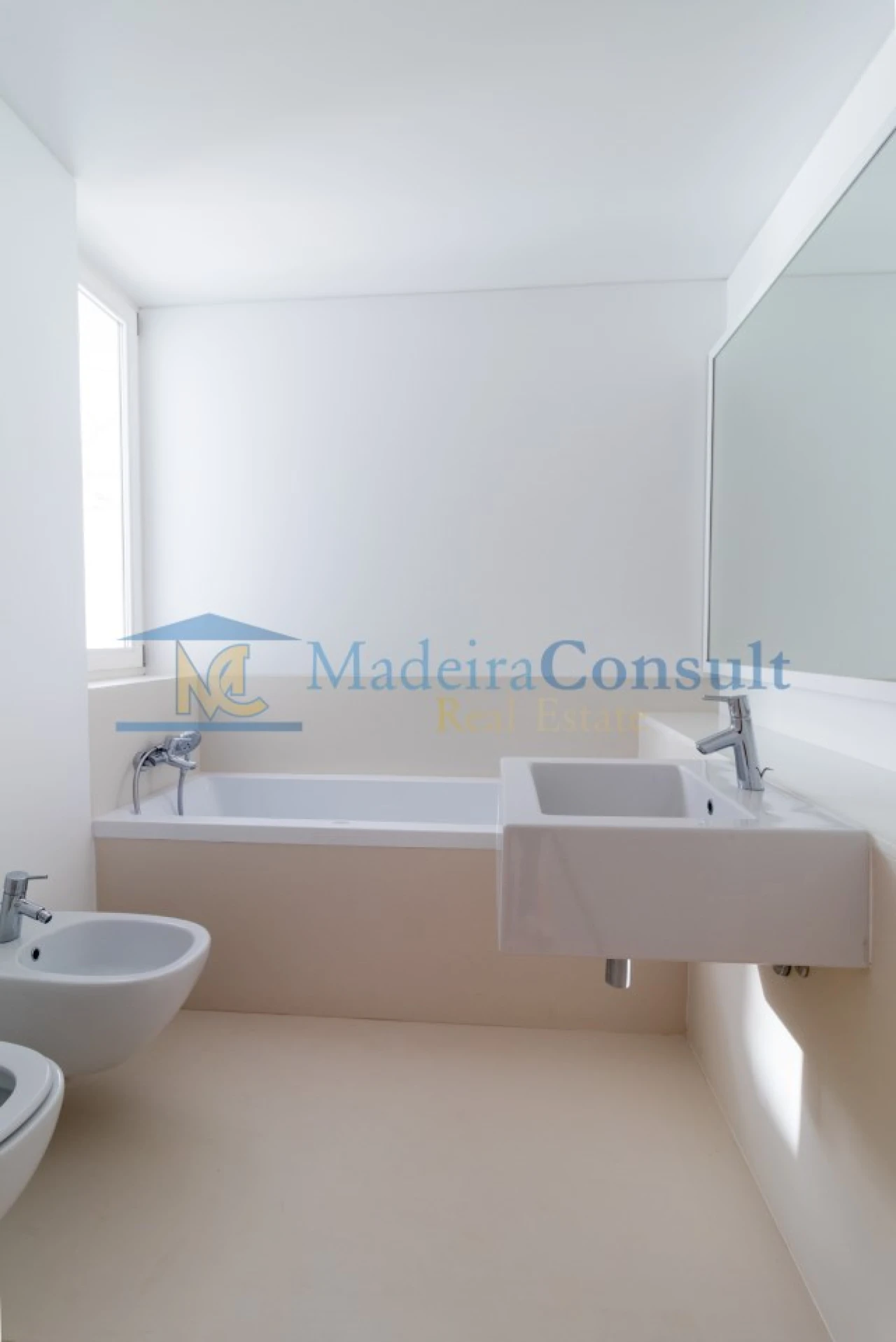 Moradia T3 para Venda em São Martinho Foto 12