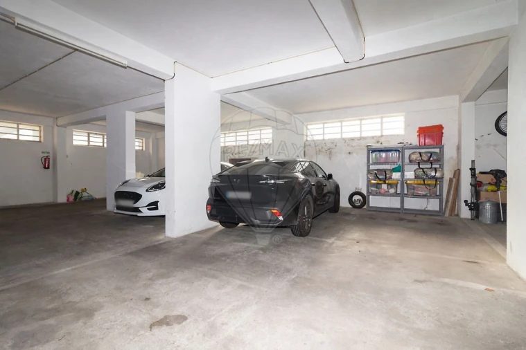 Apartamento T3 para Venda em Vila Franca de Xira Foto 31