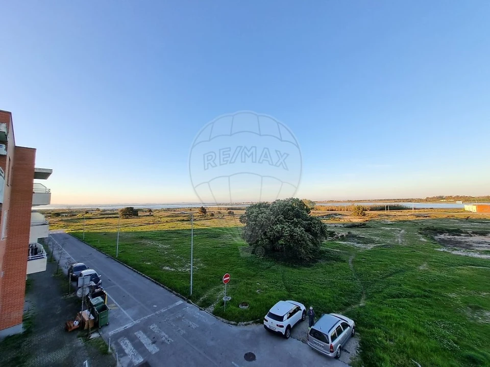 Apartamento T3 para Venda em Alhos Vedros Foto 22