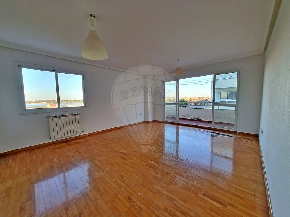 Apartamento T3 para Venda em Alhos Vedros Foto 2