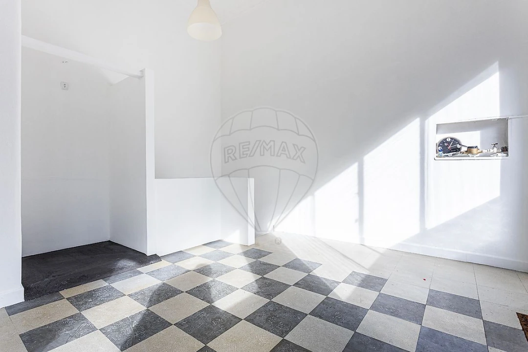 Loja para Arrendamento em Águas Livres Foto 5