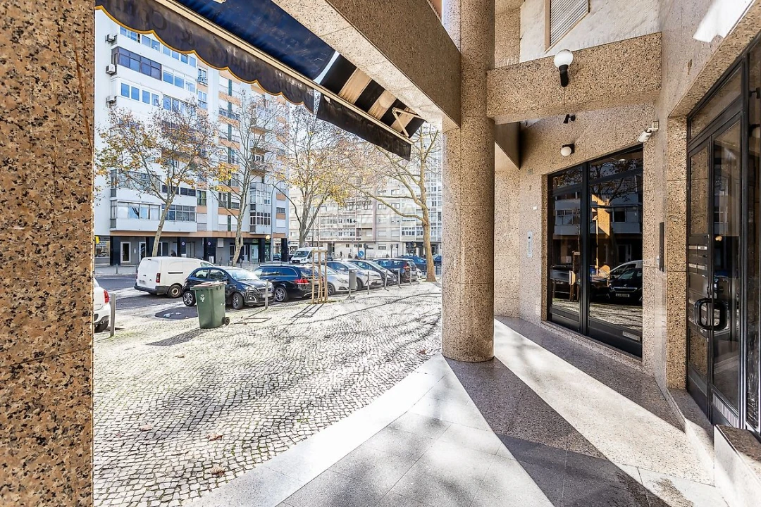 Loja para Arrendamento em São Domingos de Benfica Foto 18